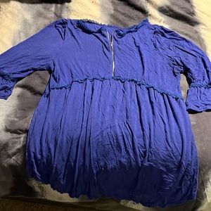Blue 3/4 sleeve quarter zip. Fits like a 1x